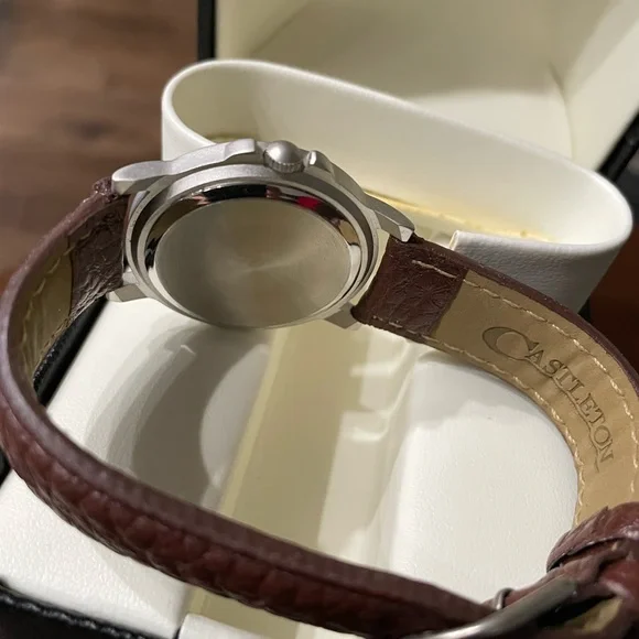 Watch - Picture 3 of 4